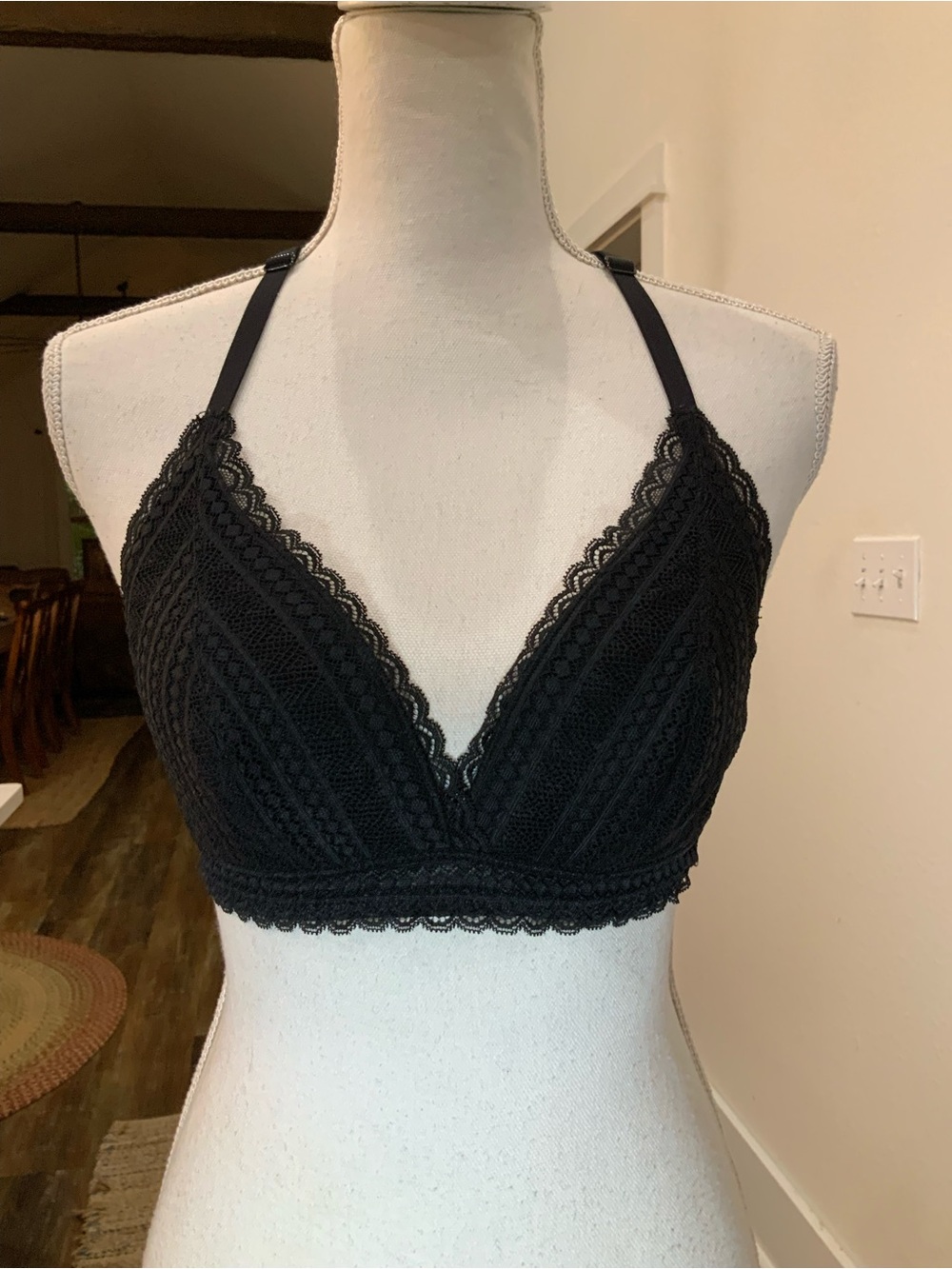 Victoria's Secret Boho Lace Plunge Bralette - Black / Size Large